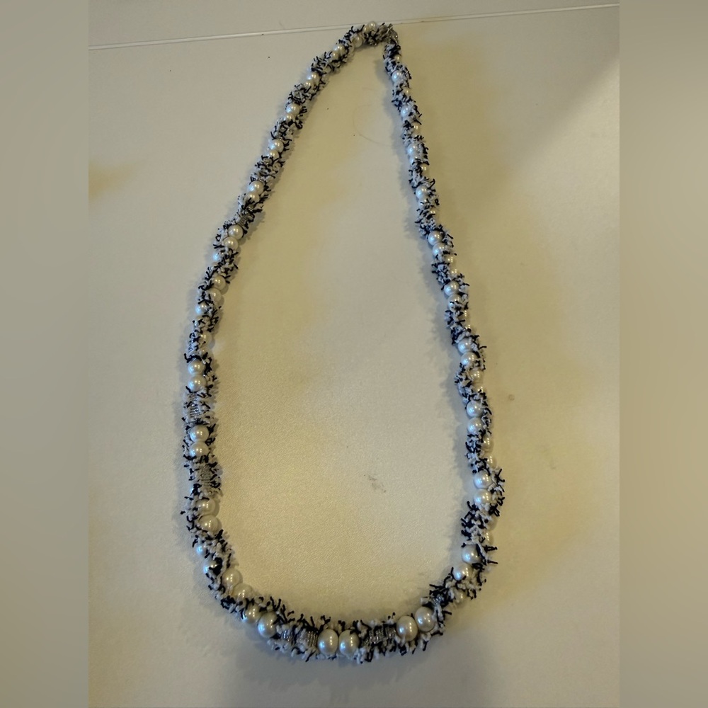 Elegant Pearl and Black Tweed Beaded Necklace